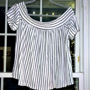 American Eagle off the shoulder top